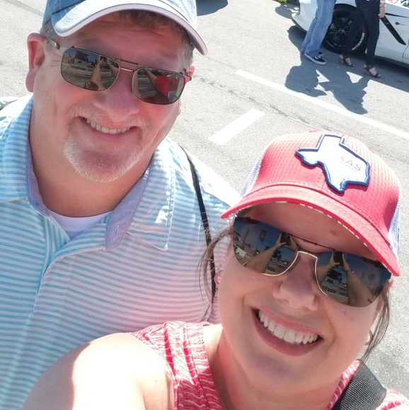 Meet your Posher, Kelley - Picture 2 of 4